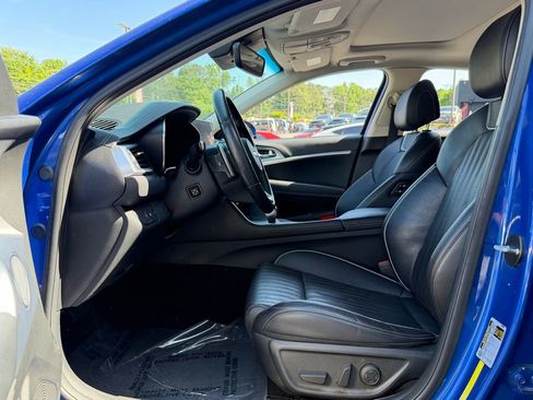 Used 2022 Genesis G70 2.0T w/ Prestige Package AWD/4WD image 25