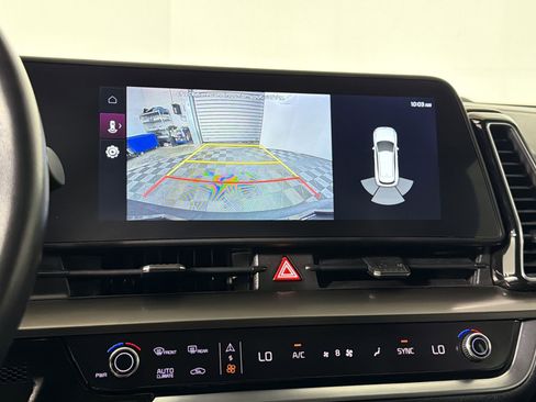 Used 2024 Kia Sportage EX image 25