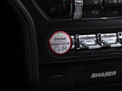 Used 2016 Ford Mustang Premium image 18