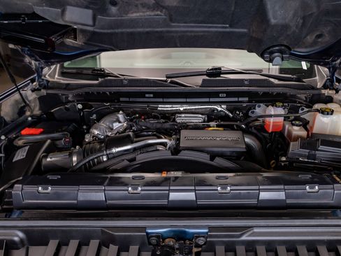 Used 2021 Chevrolet Silverado 2500 LTZ w/ LTZ Plus Package image 34