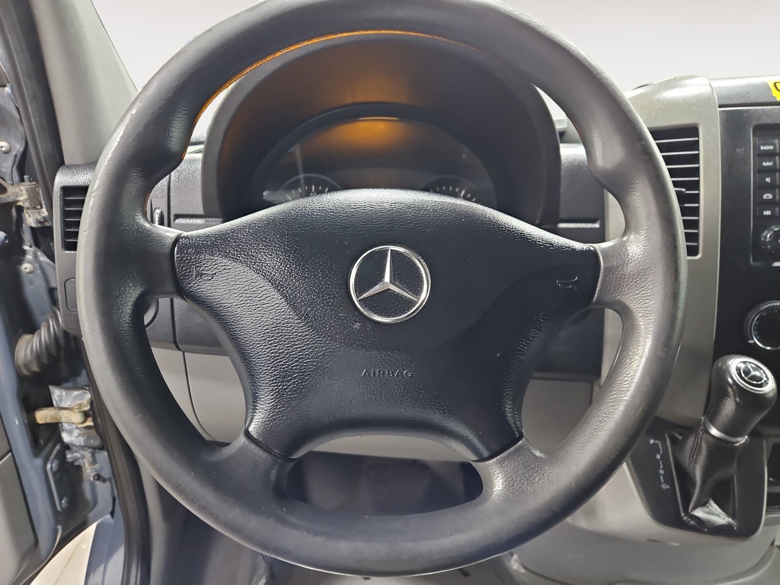Used 2018 Mercedes-Benz Sprinter 2500 image 12