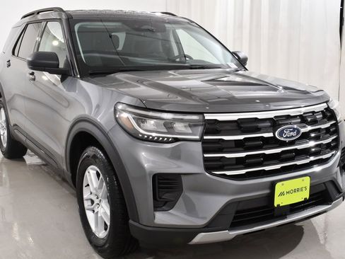New 2026 Ford Explorer Active AWD/4WD image 4