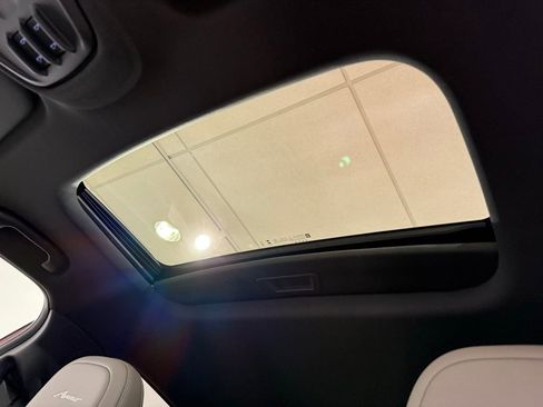 Used 2024 Buick Envista Avenir image 18