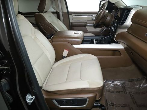 Used 2019 RAM 1500 Laramie image 28