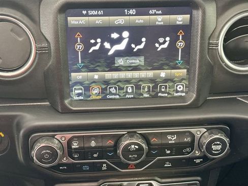 Used 2023 Jeep Wrangler Unlimited Sahara w/ Cold Weather Group AWD/4WD image 15