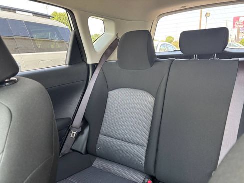 Used 2025 Kia Soul LX w/ LX Technology Package FWD image 37