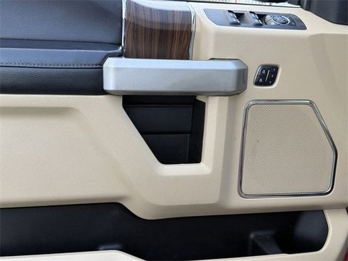 Used 2016 Ford F150 Lariat image 28