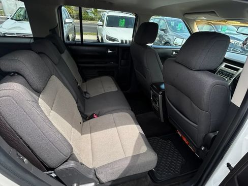 Used 2010 Ford Flex SE FWD image 16