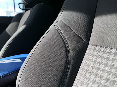 Used 2022 Dodge Challenger SXT w/ Blacktop Package image 11