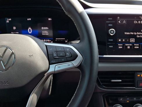 Certified 2023 Volkswagen Taos SE w/ Panoramic Sunroof Package FWD image 22