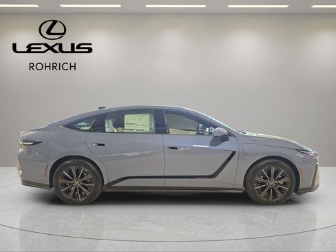 New 2026 Lexus ES 500e AWD/4WD image 5