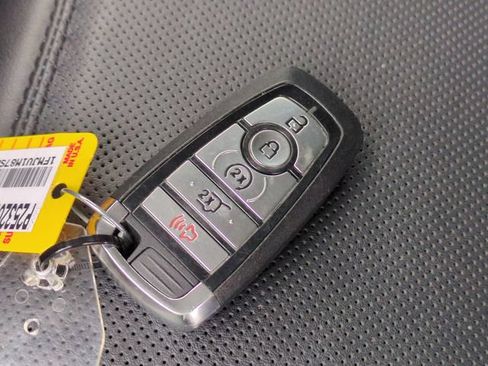 Used 2025 Ford Expedition Platinum AWD/4WD image 35