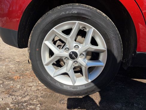 Used 2025 Kia Soul LX w/ LX Technology Package image 28