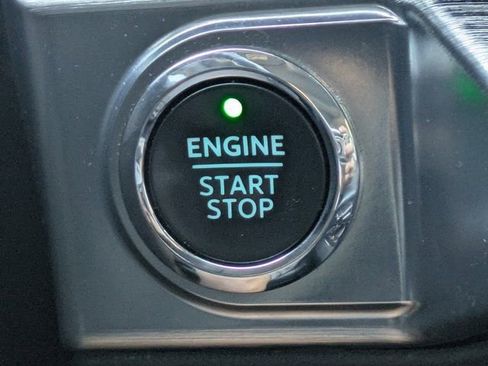 Used 2022 Ford F150 Lariat w/ Trailer Tow Package image 25