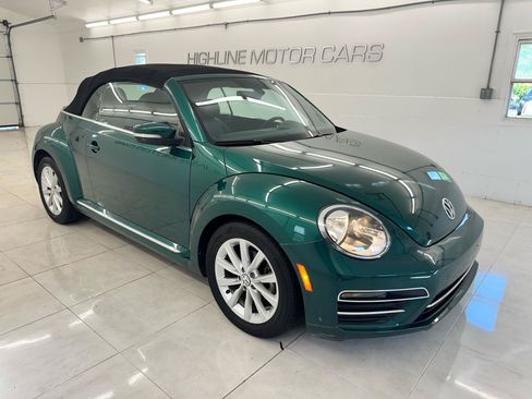Used 2018 Volkswagen Beetle 2.0T SE FWD image 3