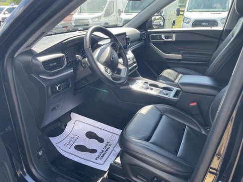 Certified 2023 Ford Explorer XLT w/ Equipment Group 202A AWD/4WD image 9
