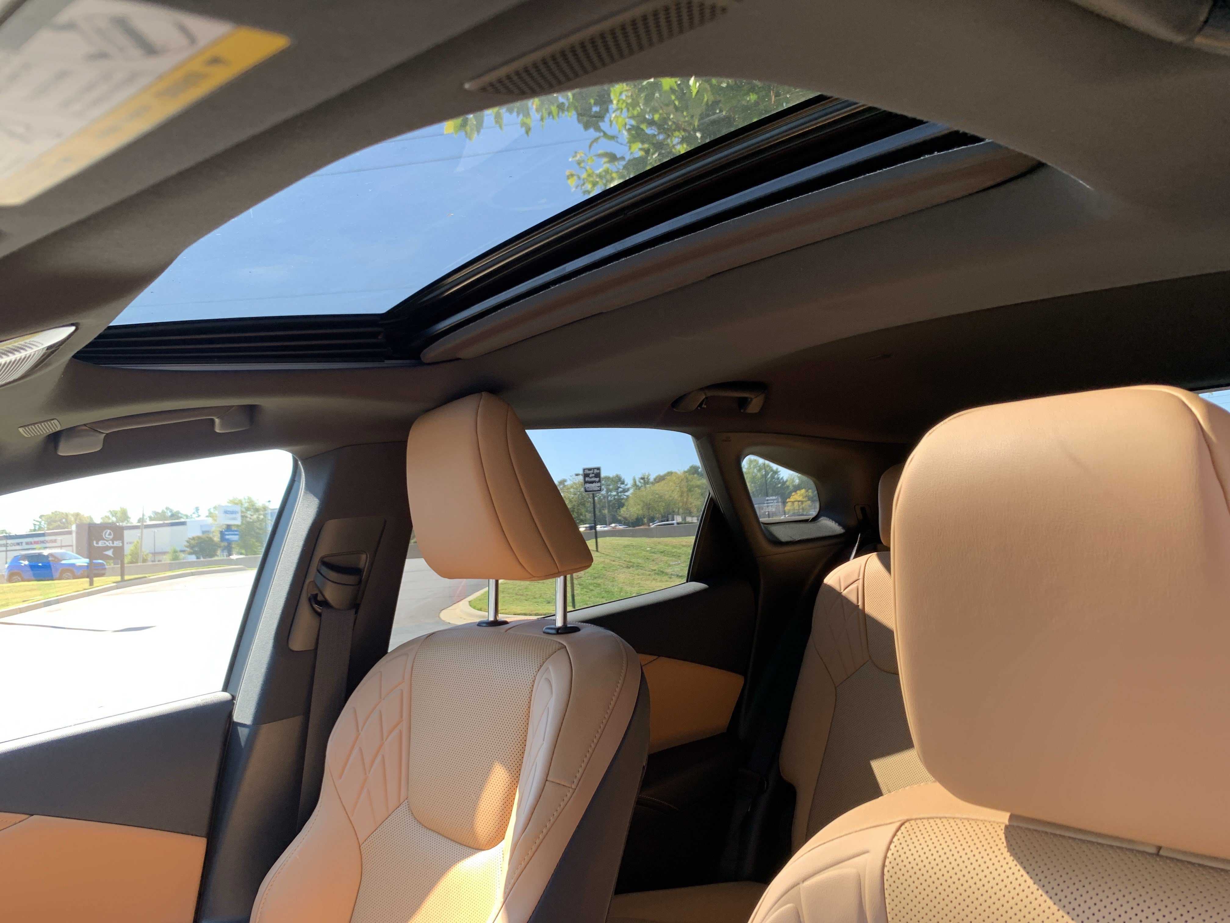 Used 2026 Lexus RX 350 Premium w/ Accessory Package (Z1) FWD image 28