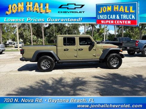 Used 2025 Jeep Gladiator Mojave w/ Convenience Group AWD/4WD image 14