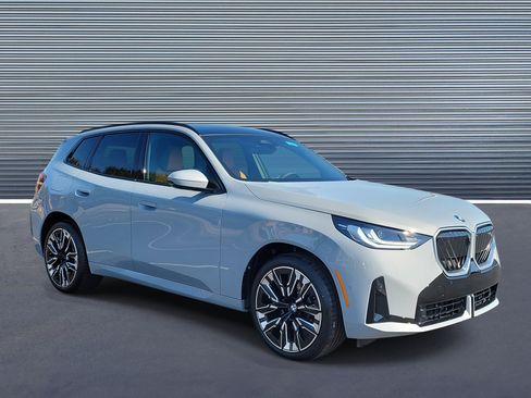 New 2026 BMW X3 xDrive30 w/ Premium Package image 2