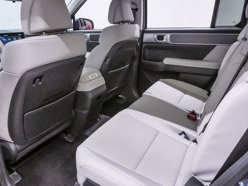 Certified 2026 Hyundai Santa Fe SEL image 10