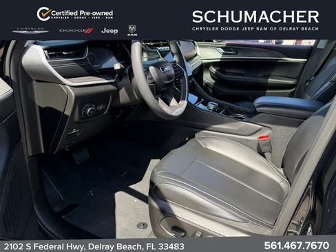 Certified 2024 Jeep Grand Cherokee Limited AWD/4WD image 12
