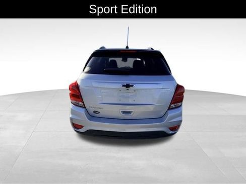 Used 2022 Chevrolet Trax LT w/ Sport Edition image 6