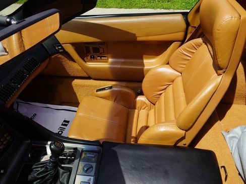 Used 1990 Chevrolet Corvette ZR-1 RWD image 19