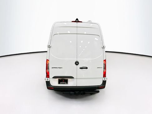 Used 2025 Mercedes-Benz Sprinter 2500 image 6