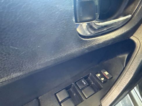 Used 2019 Toyota Corolla SE FWD image 18