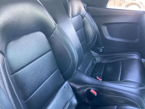 Used 2025 Ford Mustang Premium image 21