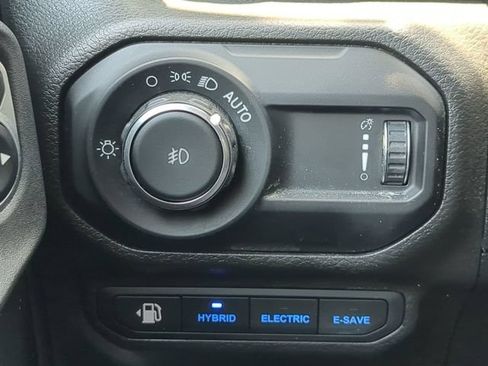Used 2023 Jeep Wrangler Unlimited w/ Sun & Screen Package AWD/4WD image 29