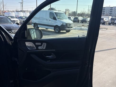 Certified 2023 Mercedes-Benz GLS 450 4MATIC image 28