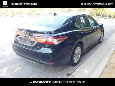 Used 2020 Toyota Camry LE FWD image 4