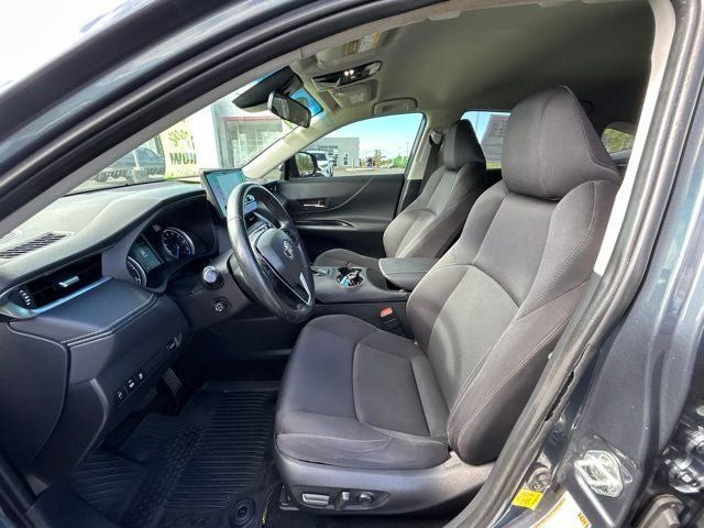 Used 2022 Toyota Venza LE AWD/4WD image 15