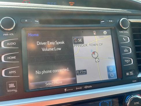 Used 2019 Toyota Highlander Limited Platinum image 22