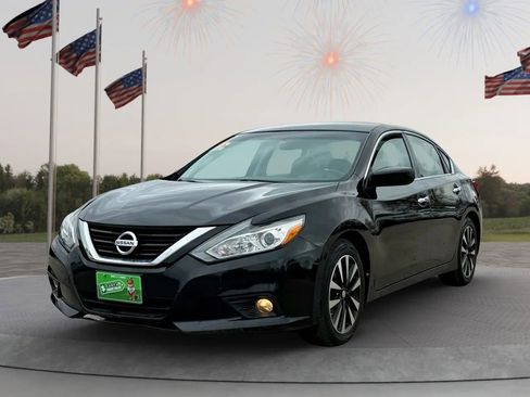 Used 2018 Nissan Altima 2.5 SV image 3