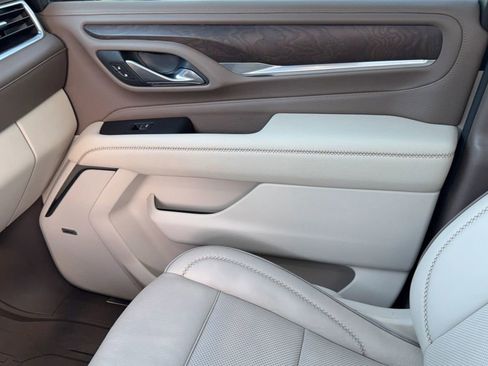 Used 2021 GMC Yukon XL Denali w/ Denali Ultimate Package image 27