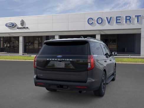 New 2026 Ford Expedition Active image 8