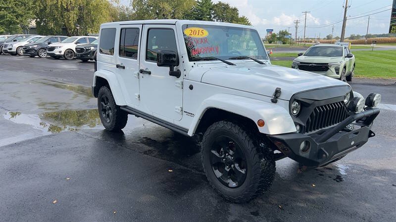Used 2015 Jeep Wrangler Unlimited Sahara AWD/4WD image 2