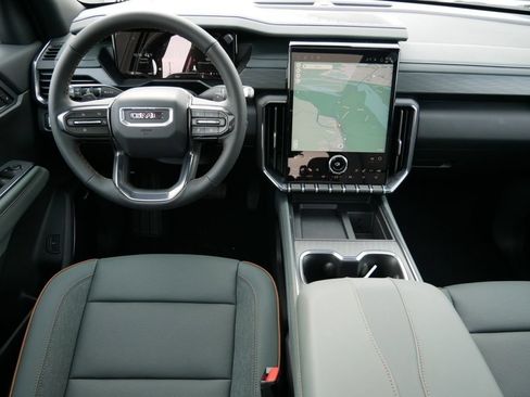 New 2026 GMC Acadia AT4 w/ Luxury Package AWD/4WD image 13