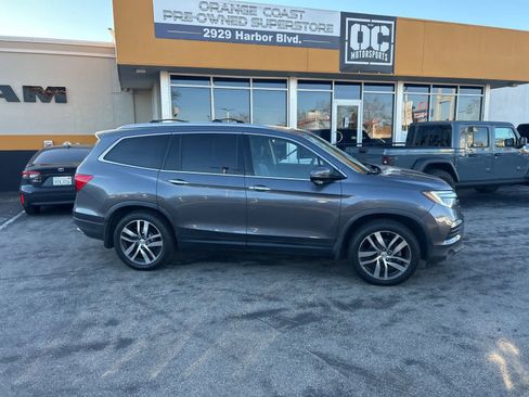 Used 2017 Honda Pilot Touring image 8
