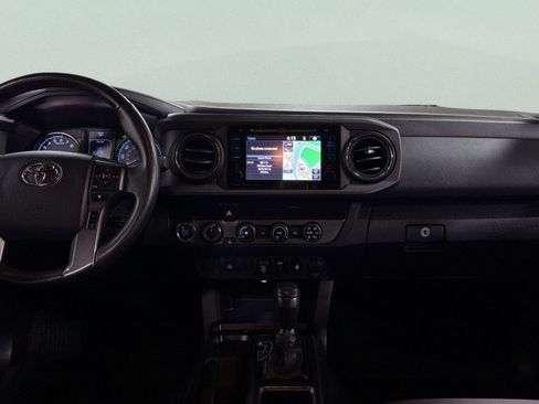 Used 2019 Toyota Tacoma SR5 image 29