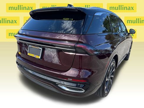 Used 2024 Lincoln Nautilus Black Label image 4