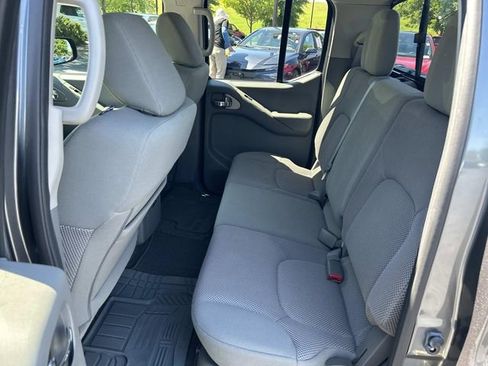 Used 2019 Nissan Frontier SV w/ Value Truck Package RWD image 16