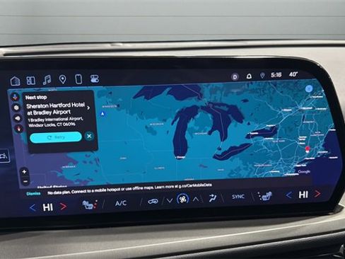 Used 2025 Chevrolet Traverse LT image 15