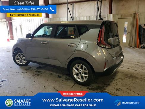 Used 2025 Kia Soul LX w/ LX Technology Package image 3