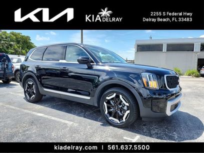 Used 2024 Kia Telluride EX w/ EX Captain's Chair Package