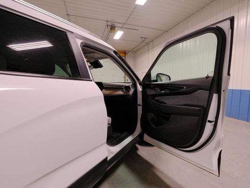 Used 2025 Chevrolet TrailBlazer LT image 13