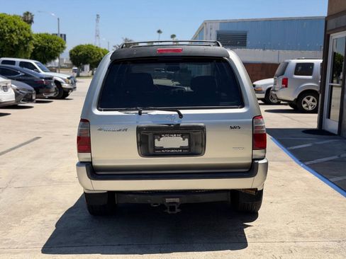 Used 2000 Toyota 4Runner SR5 RWD image 9