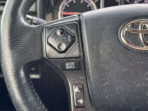 Used 2022 Toyota 4Runner TRD Off-Road Premium image 27